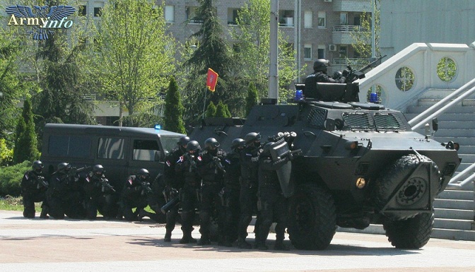 полиция Сербии