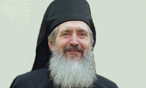 Собор СПЦ освободил от должности епископа среднеевропейского Константина