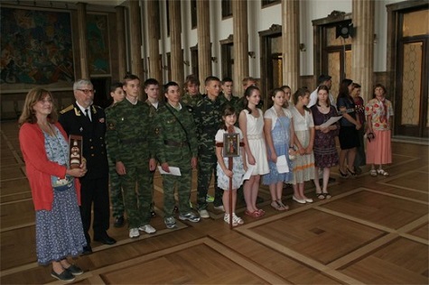 Президент Сербии принял школьников из Москвы