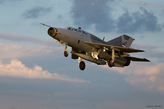 После пятилетнего ремонта МиГ-21УМ снова в небе