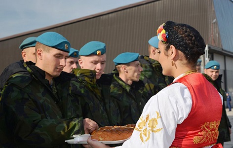 Российские десантники прибыли в Сербию