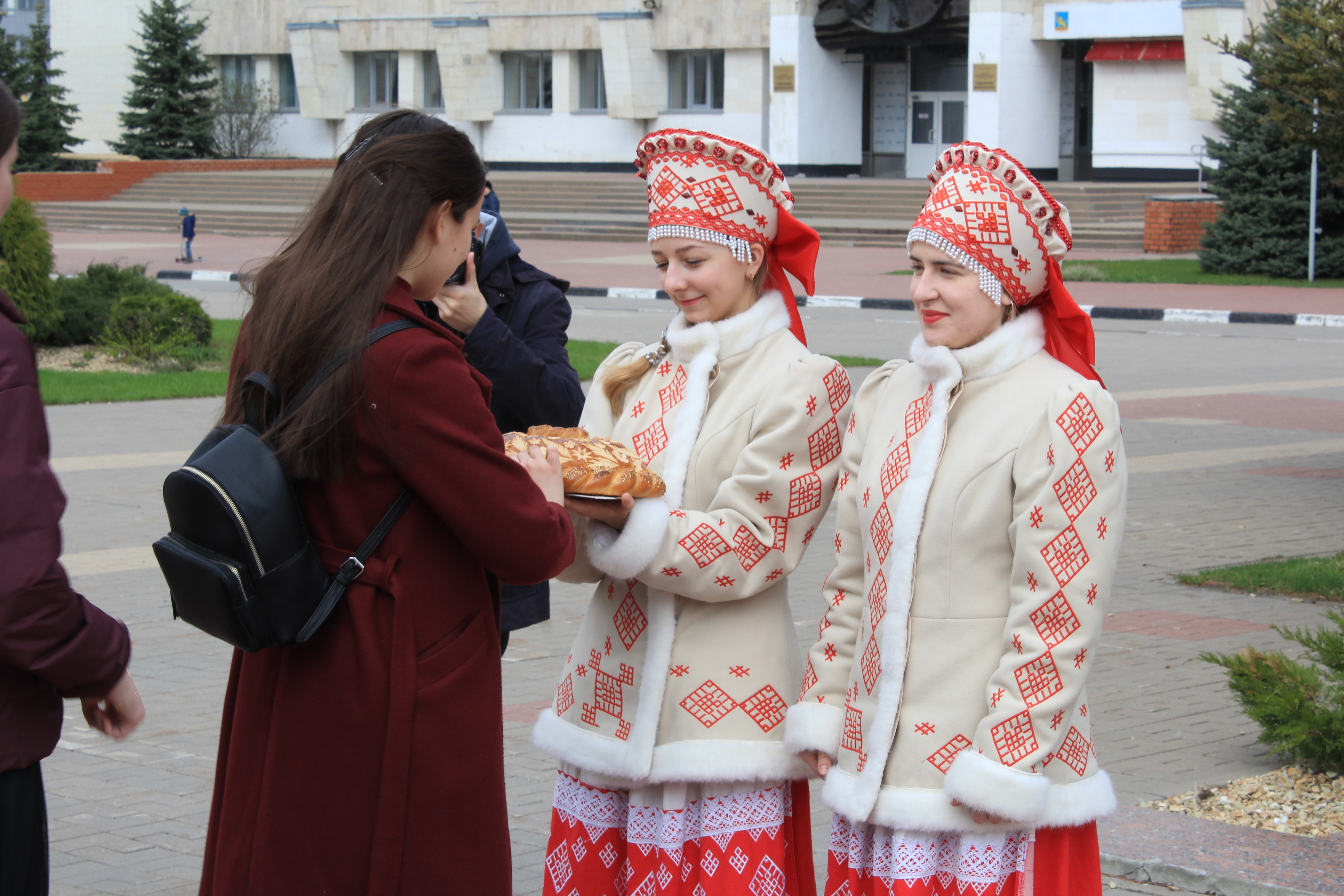 Сербские студенты московских и петербургских ВУЗов приехали в Белгород