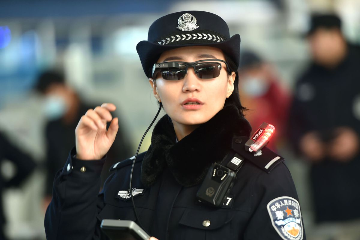 китайские полицейские