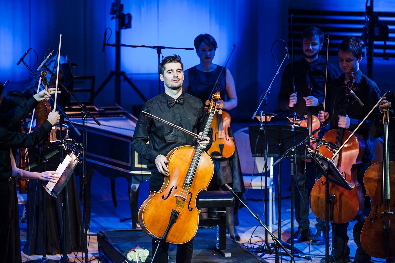 В Москве в рамках своего мирового турне с грандиозным успехом выступил виолончелист Лука Шулич
