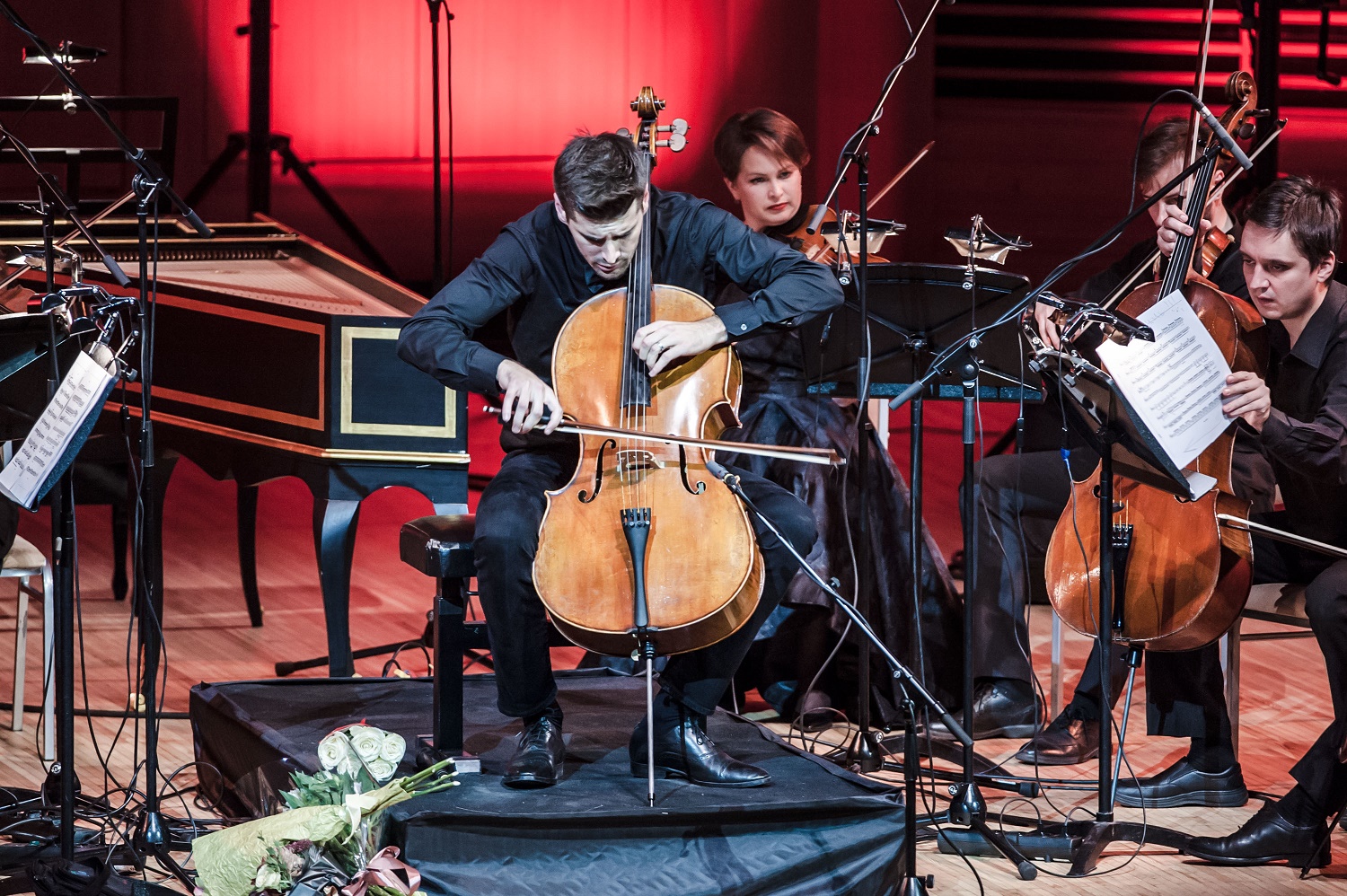 В Москве в рамках своего мирового турне с грандиозным успехом выступил виолончелист Лука Шулич