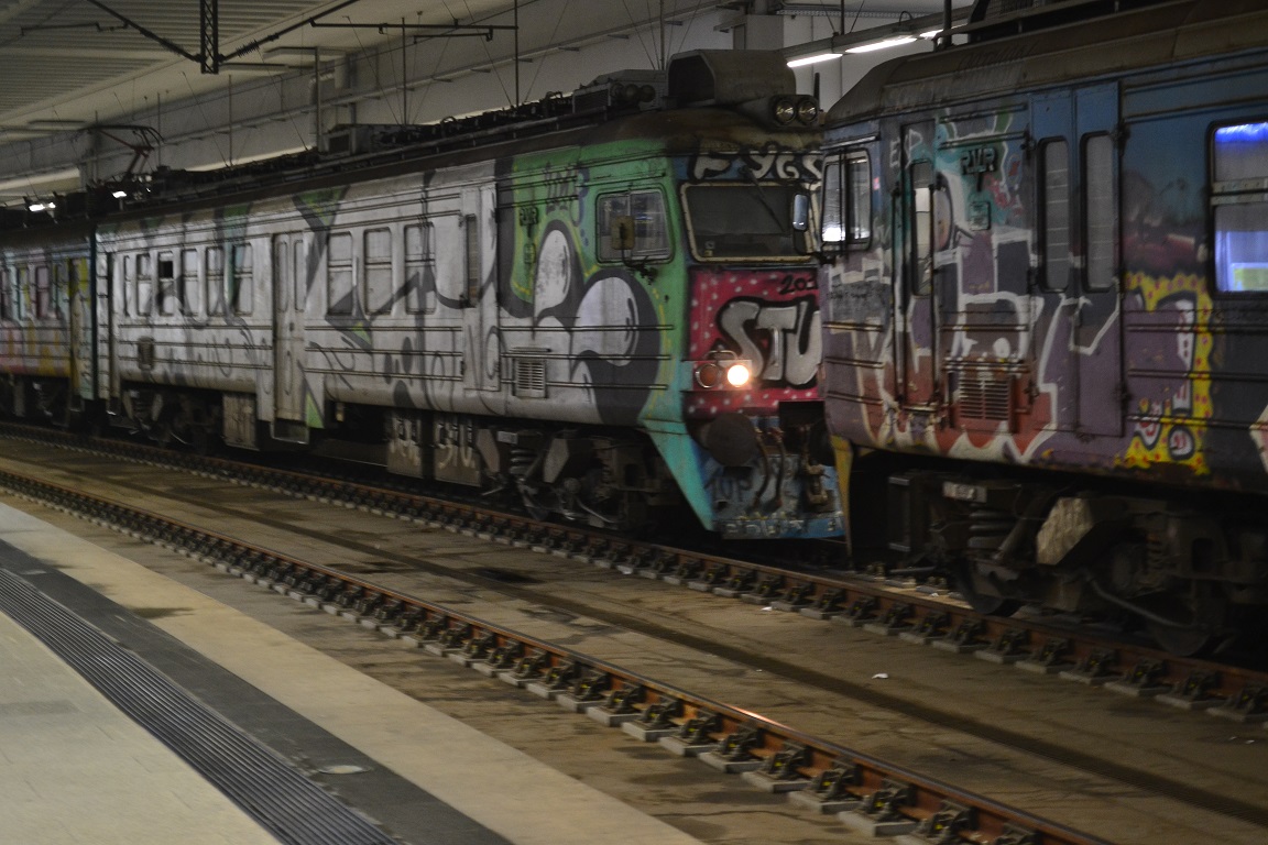 Сербские железнодорожники борются с граффити