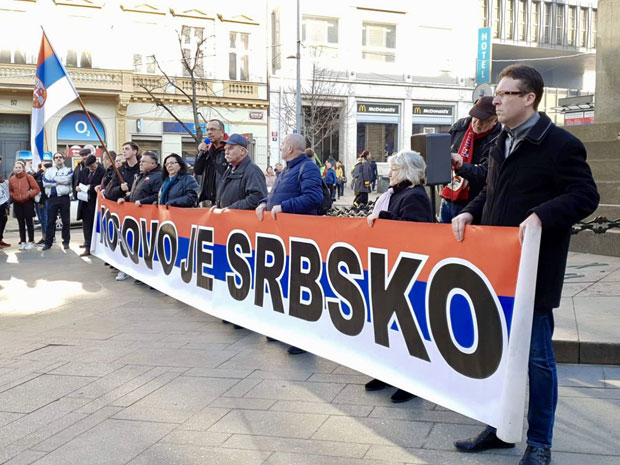 В Праге прошел митинг за сербское Косово