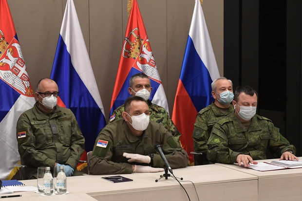 Министр обороны Сербии: Российская помощь огромна, необходима и своевременна