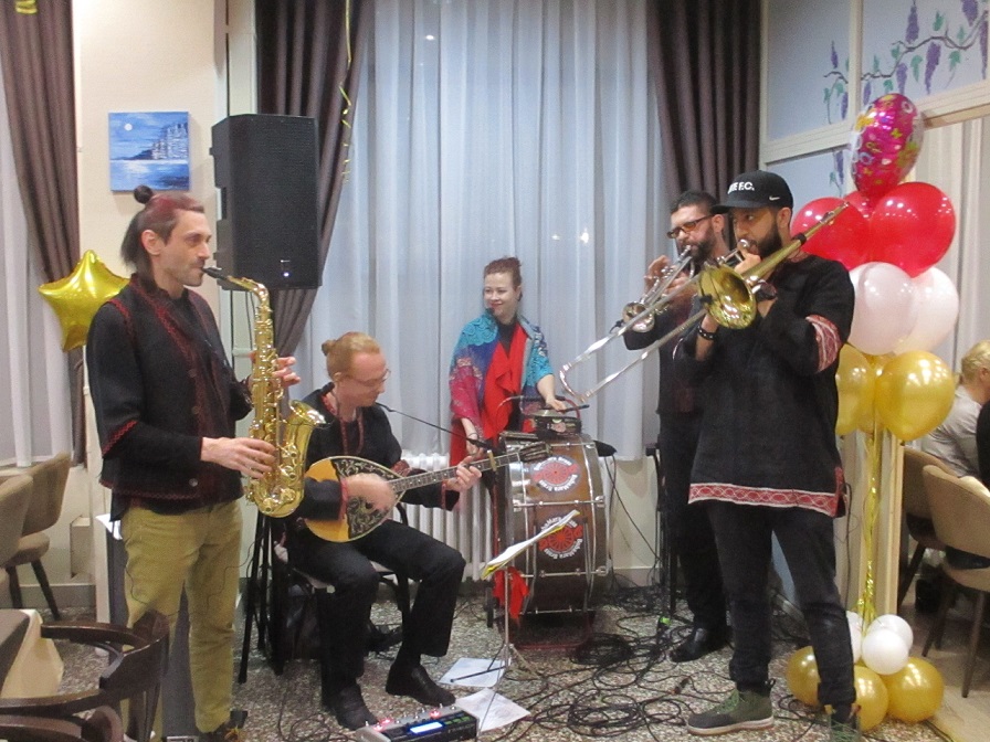 Балканский драйв от «Bubamara Brass Band»  в сербском ресторане «Код Ранке»