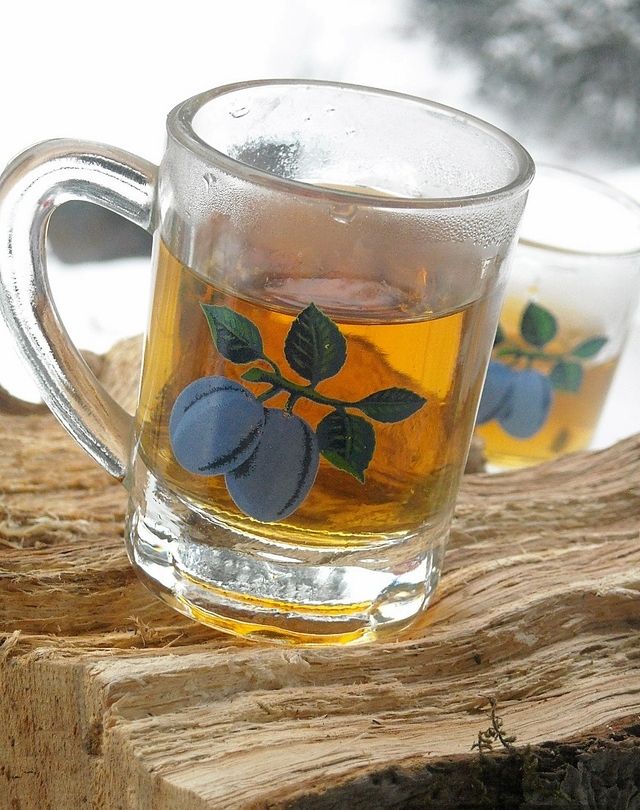 Сербские зимние напитки: Кувано вино и Шумадийский чай