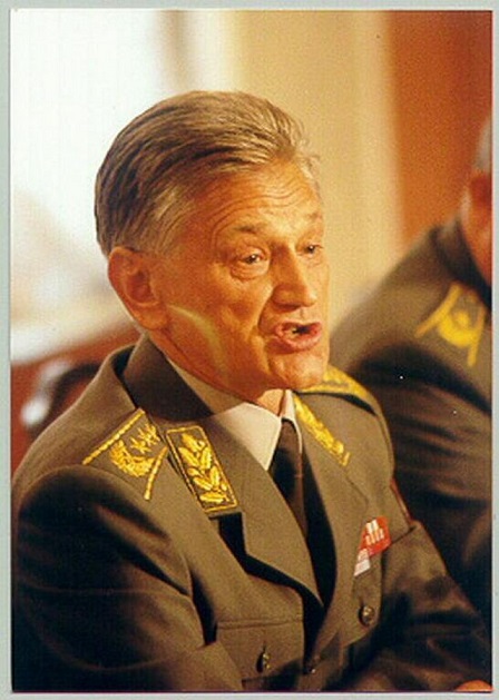 Момчило Перишич