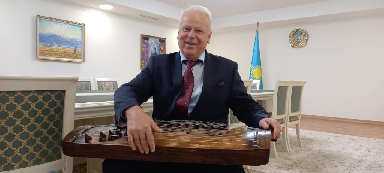 Беседа с послом Боснии и Герцеговины Желько Самарджией о санкциях, вакцине, театре и ... котах