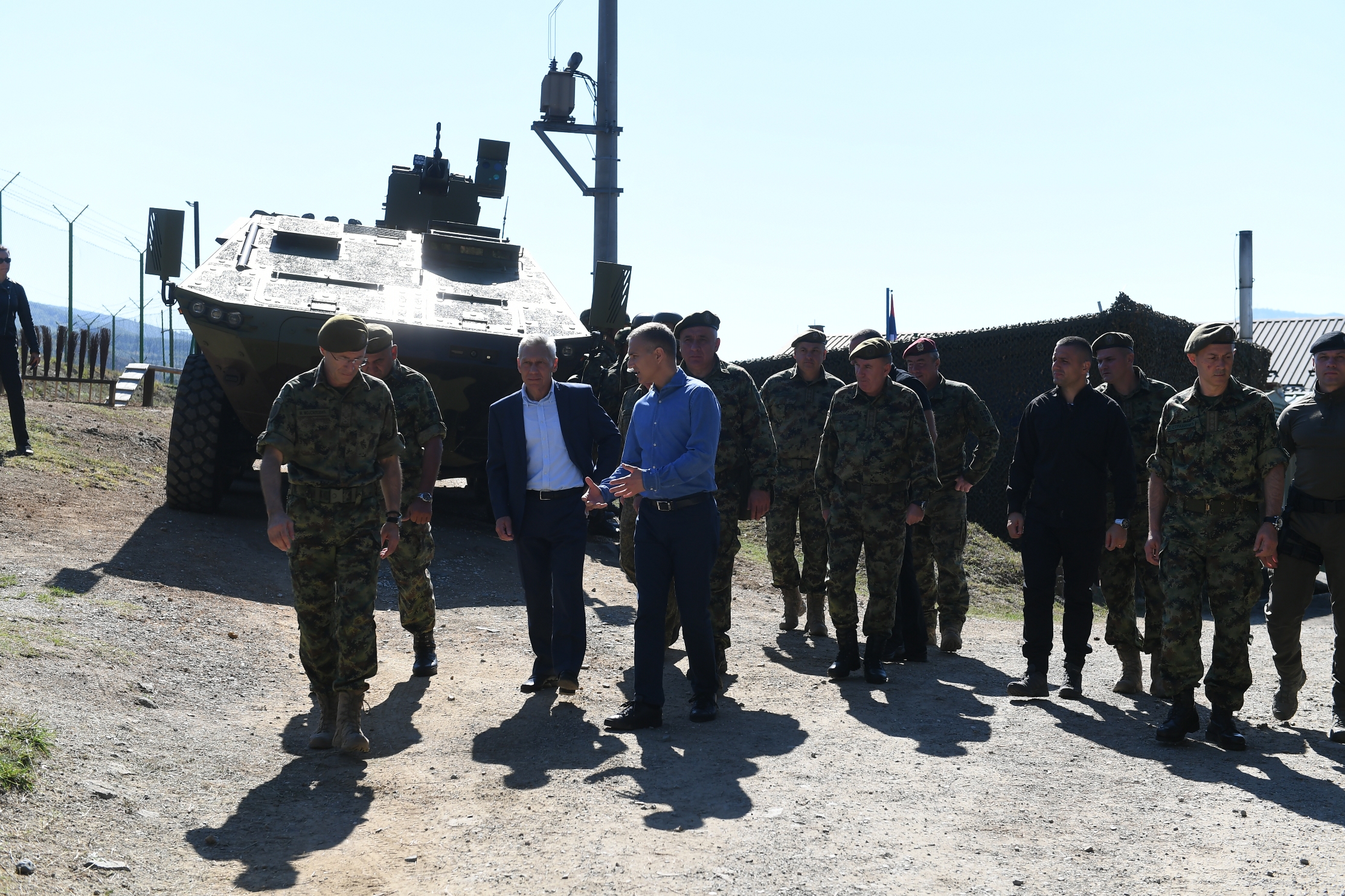 Российский посол встретился с сербскими солдатами