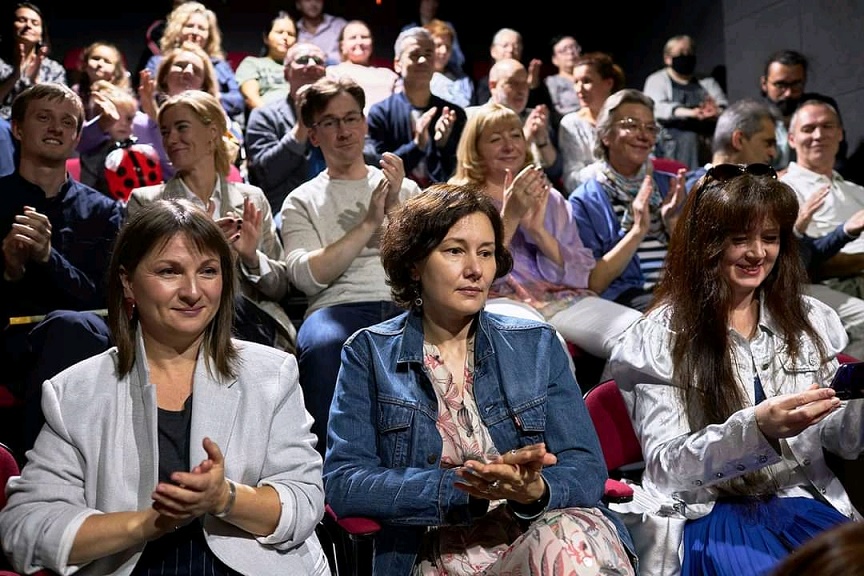 Театр Елены Камбуровой: Зрителей ждут улыбки, радостное настроение и... интрига