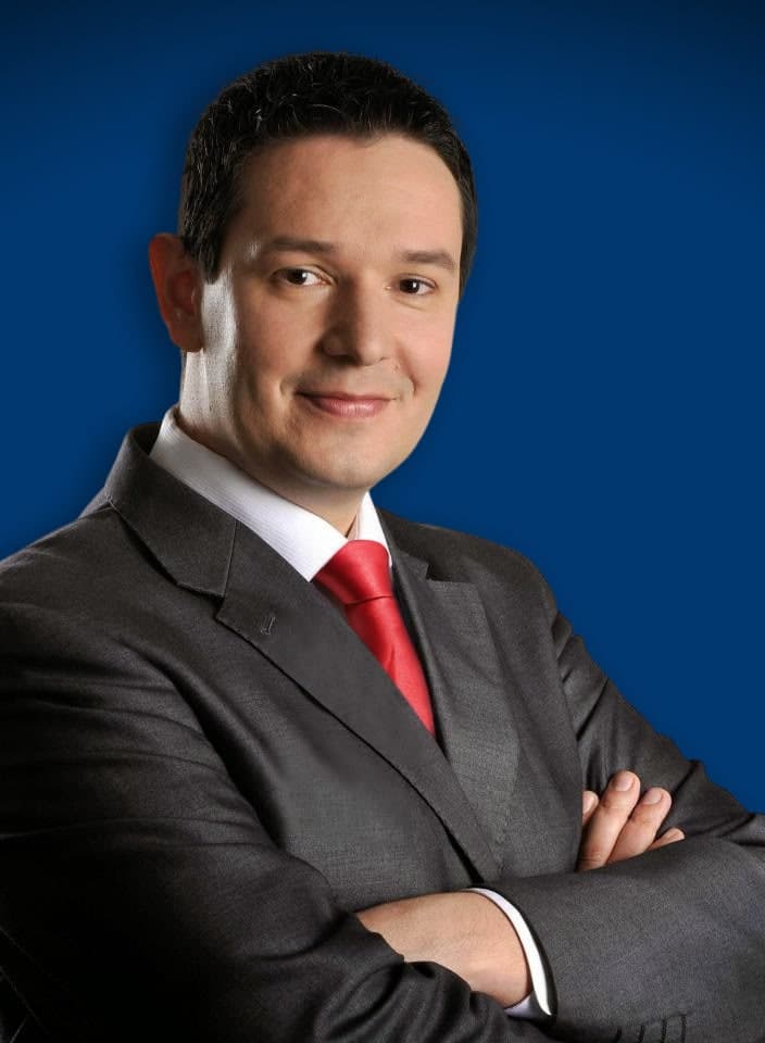 Неманья Шарович