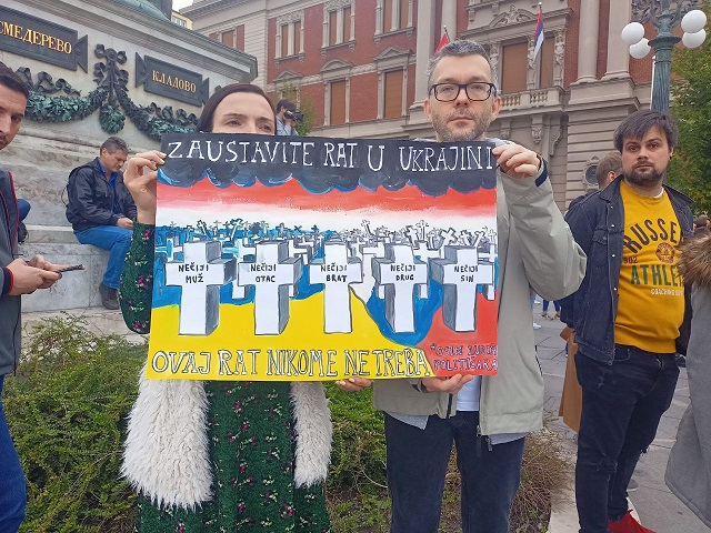 В центре Белграда прошел митинг против мобилизации в России