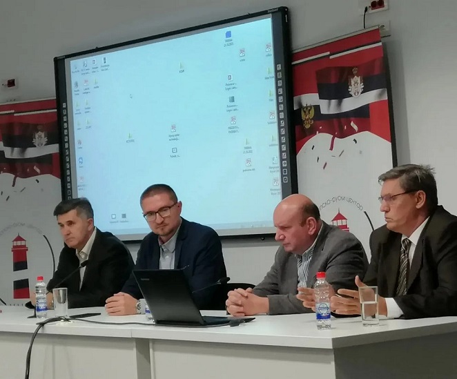 Сербско-русский центр «Маяк» организовал обсуждение возвращения службы по призыву