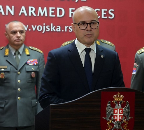министр обороны Сербии