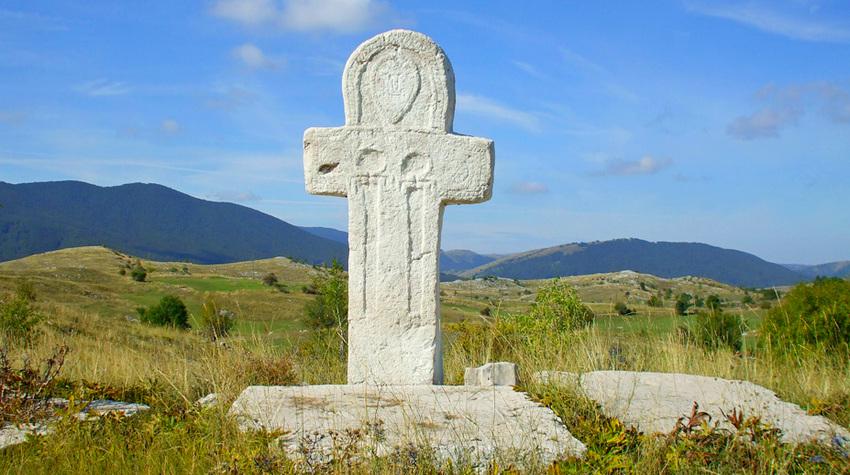 Недвижимость в Невесинье, недалеко от моря, но исключительно дешевая