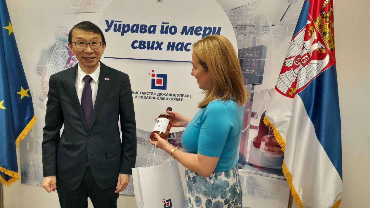Министр Паунович встретилась с японским послом