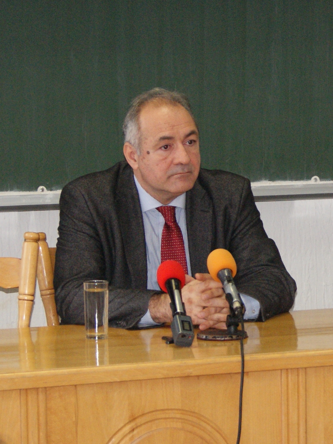 Мило Ломпар