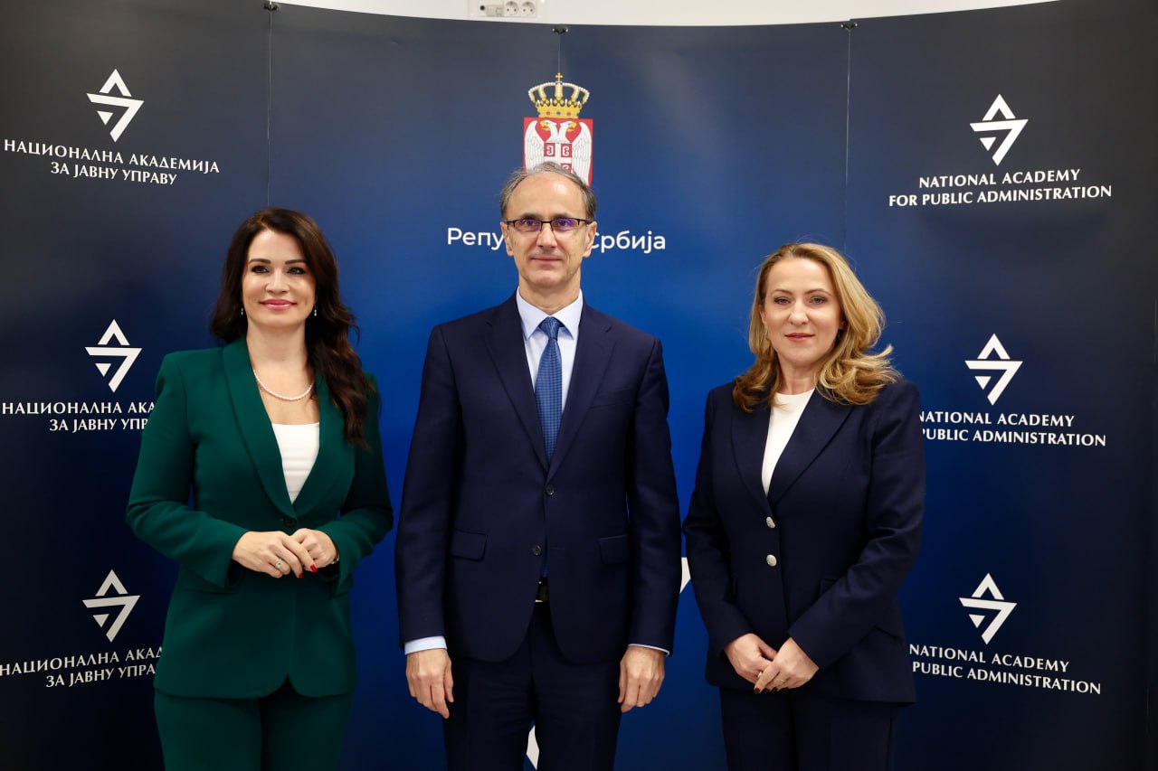 Премьер-министр открыл Выставку студенческой профессиональной практики в государственном управлении