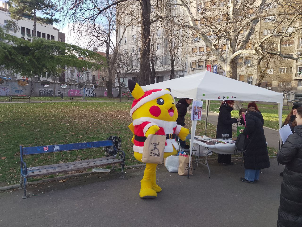 Студенты сегодня собирали подписи за досрочные выборы